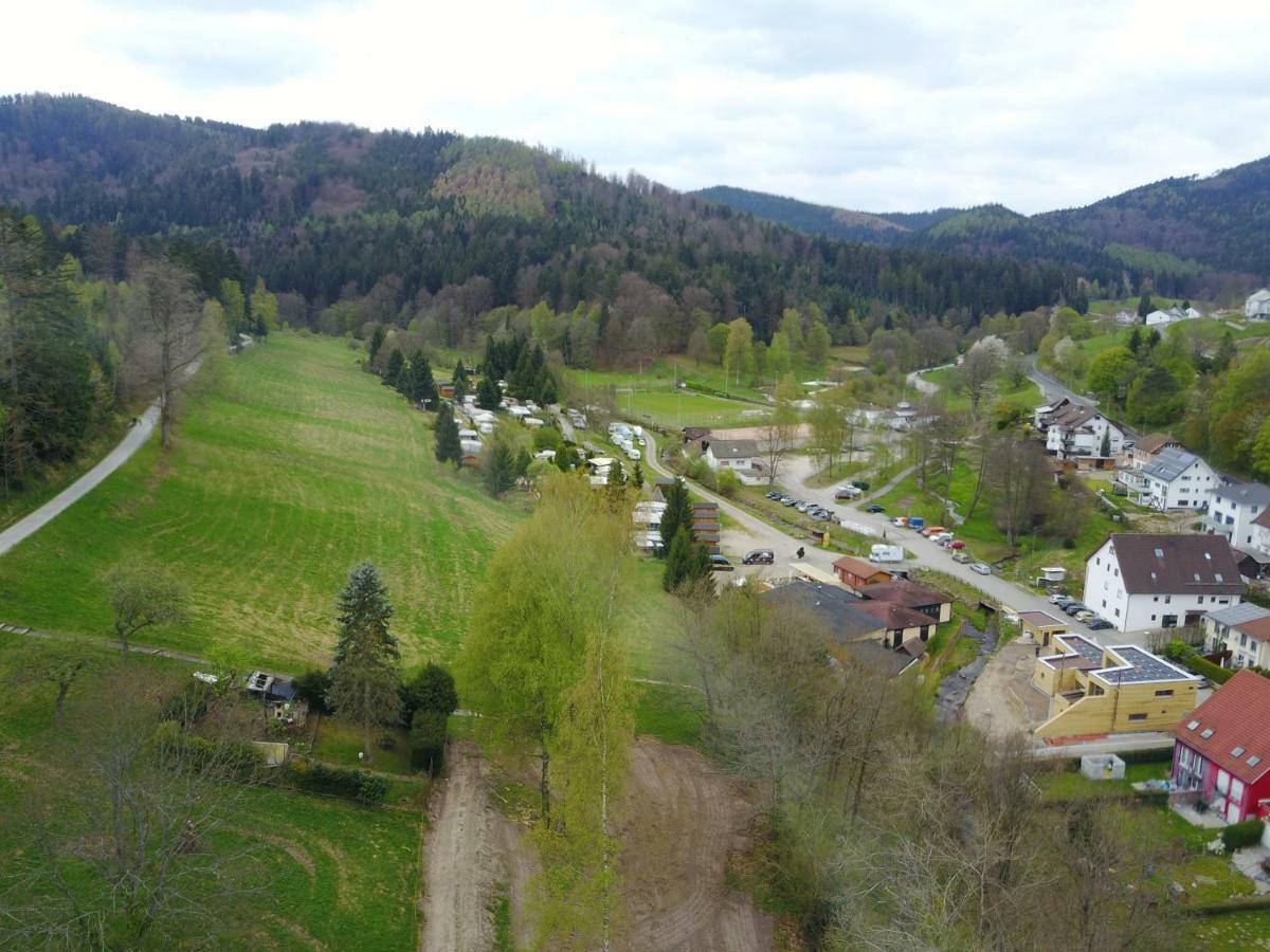 Schwarzwaldstrand Ferienwohnungen Bad Herrenalb Exterior foto